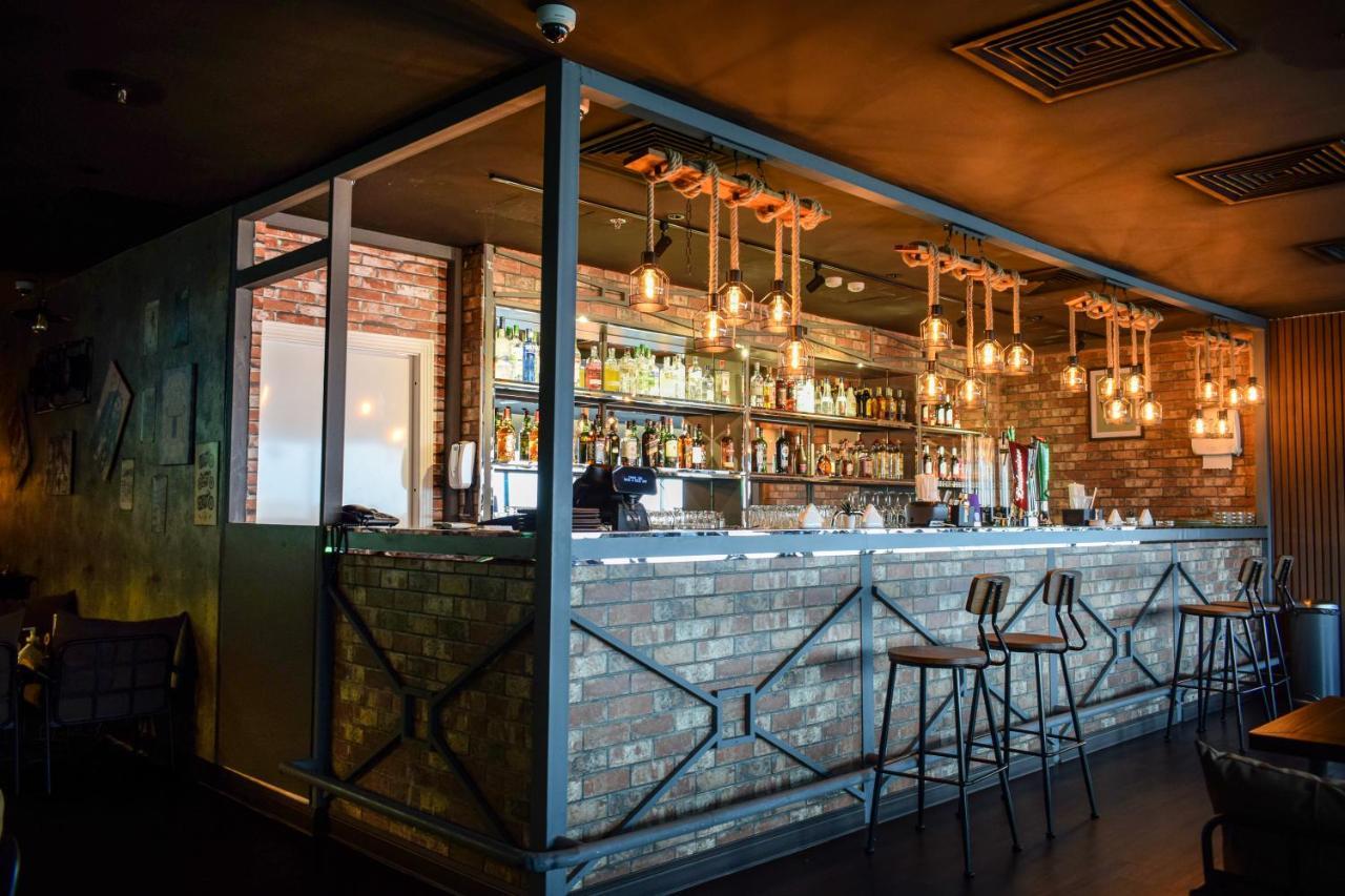 Saraya Corniche Hotel Dauhá Exteriér fotografie The bar at the 2018 edition of the festival