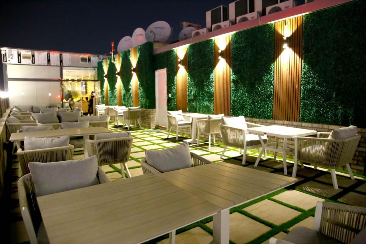 Saraya Corniche Hotel Dauhá Exteriér fotografie Rooftop bar in Bangkok