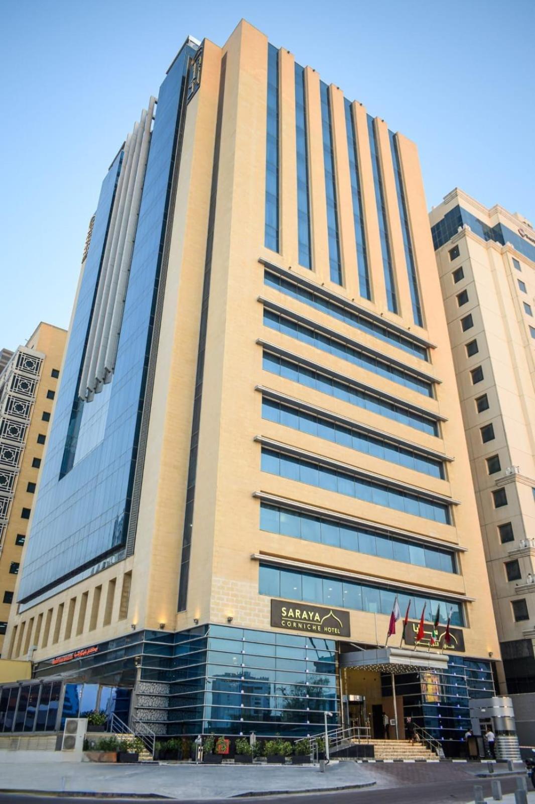 Saraya Corniche Hotel Dauhá Exteriér fotografie The headquarters of the National Bank of Kuwait in Kuwait City